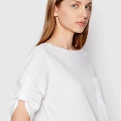 Sisley Γυναίκες T-shirts T-Shirt 3AIRL12OR Λευκό Regular Fit 10 Sisley Γυναίκες T-shirts T-Shirt 3AIRL12OR Λευκό Regular Fit -Sisley Εκπτώσεις unnamed file 1539