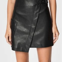 Sisley Γυναίκες Mini Φούστα από απομίμηση δέρματος 41DYL000N Μαύρο Regular Fit