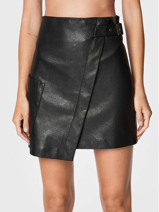 Sisley Γυναίκες Mini Φούστα από απομίμηση δέρματος 41DYL000N Μαύρο Regular Fit 3 Sisley Γυναίκες Mini Φούστα από απομίμηση δέρματος 41DYL000N Μαύρο Regular Fit