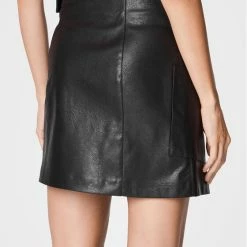 Sisley Γυναίκες Mini Φούστα από απομίμηση δέρματος 41DYL000N Μαύρο Regular Fit 9 Sisley Γυναίκες Mini Φούστα από απομίμηση δέρματος 41DYL000N Μαύρο Regular Fit -Sisley Εκπτώσεις unnamed file 266