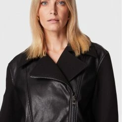 Sisley Γυναίκες Δερμάτινα Μπουφάν Μπουφάν από απομίμηση δέρματος 21DYLN014 Μαύρο Oversize -Sisley Εκπτώσεις unnamed file 298