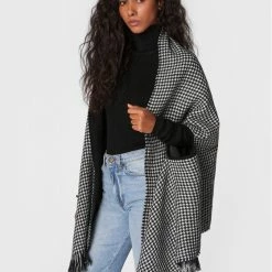 Sisley Γυναίκες Κασκόλ Πόντσο 6HKYWU00V Μαύρο -Sisley Εκπτώσεις unnamed file 337