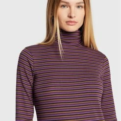 Sisley Γυναίκες Μπλουζάκια Ζιβάγκο 3FKUL200J Μωβ Regular Fit 10 Sisley Γυναίκες Μπλουζάκια Ζιβάγκο 3FKUL200J Μωβ Regular Fit -Sisley Εκπτώσεις unnamed file 35