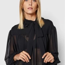 Sisley Γυναίκες Μπλουζάκια Μπλουζάκι 593YLQ004 Μαύρο Regular Fit 10 Sisley Γυναίκες Μπλουζάκια Μπλουζάκι 593YLQ004 Μαύρο Regular Fit -Sisley Εκπτώσεις unnamed file 455