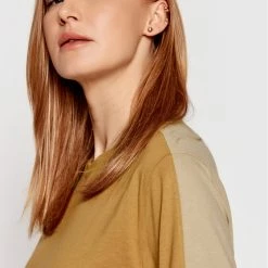 Sisley Γυναίκες T-shirts T-Shirt 3QU4L100J Μπεζ Regular Fit 10 Sisley Γυναίκες T-shirts T-Shirt 3QU4L100J Μπεζ Regular Fit -Sisley Εκπτώσεις unnamed file 725