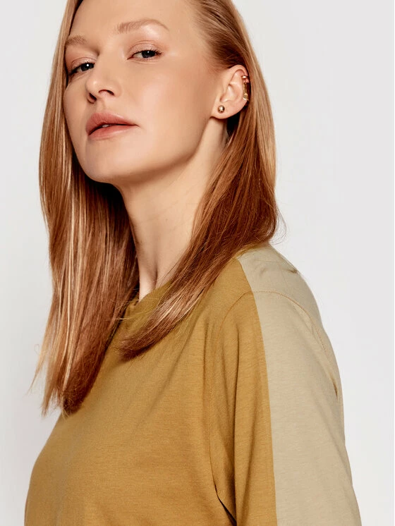 Sisley Γυναίκες T-shirts T-Shirt 3QU4L100J Μπεζ Regular Fit 6 Sisley Γυναίκες T-shirts T-Shirt 3QU4L100J Μπεζ Regular Fit - Image 4