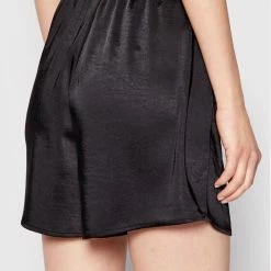 Sisley Γυναίκες Υφασμάτινα Σορτς Σορτς υφασμάτινο 4RHEL9008 Μαύρο Regular Fit 9 Sisley Γυναίκες Υφασμάτινα Σορτς Σορτς υφασμάτινο 4RHEL9008 Μαύρο Regular Fit -Sisley Εκπτώσεις unnamed file 764