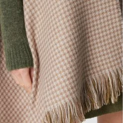 Sisley Γυναίκες Κασκόλ Πόντσο 6HKYWU00V Μπεζ 5 Sisley Γυναίκες Κασκόλ Πόντσο 6HKYWU00V Μπεζ -Sisley Εκπτώσεις unnamed file 991